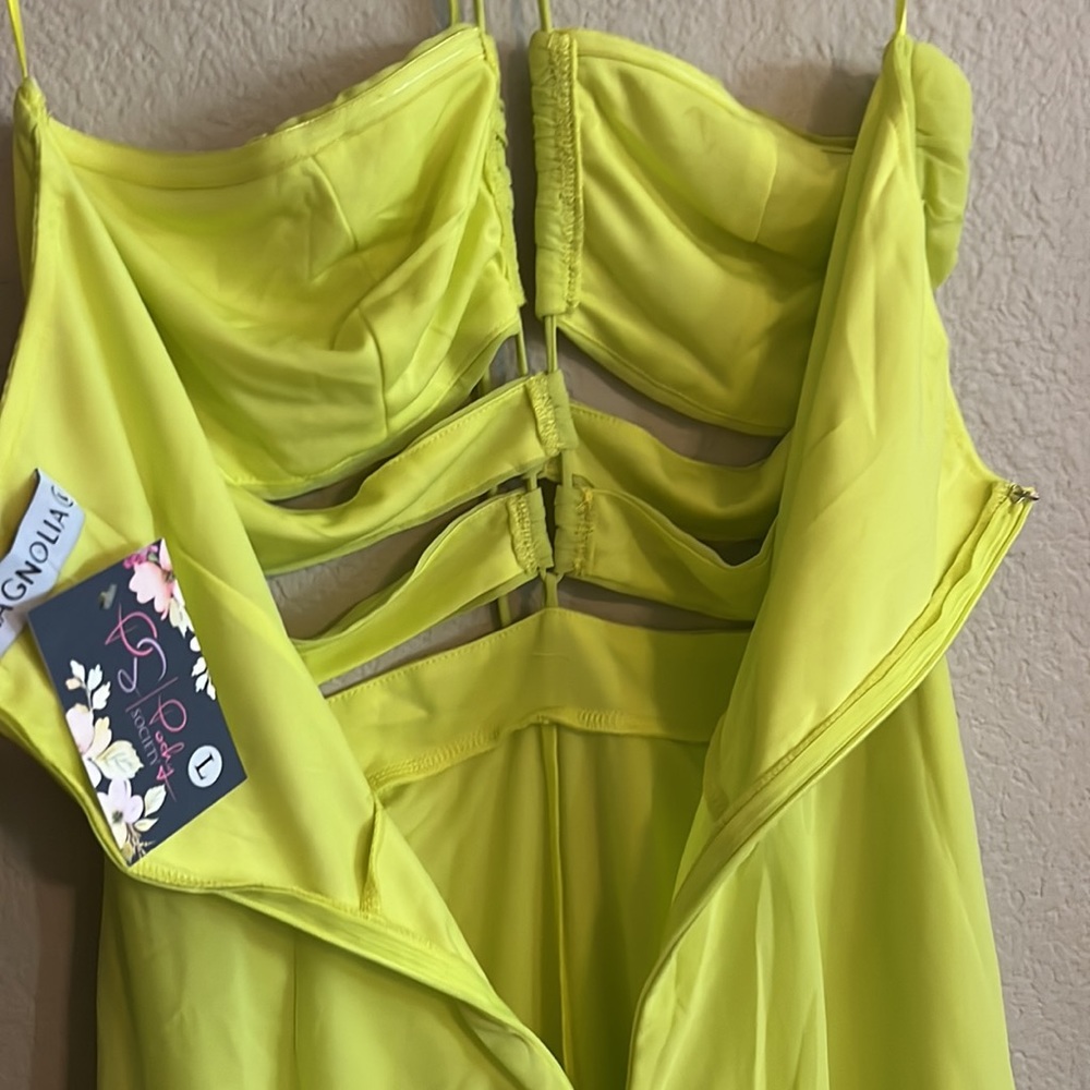 🆕Lime Jumpsuits in STOCK (S,M,L) - Picture 4 of 10